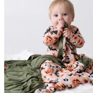 Little Bum Bums - Bat Chic Crazy Pumpkin Halloween Bamboo Blanket